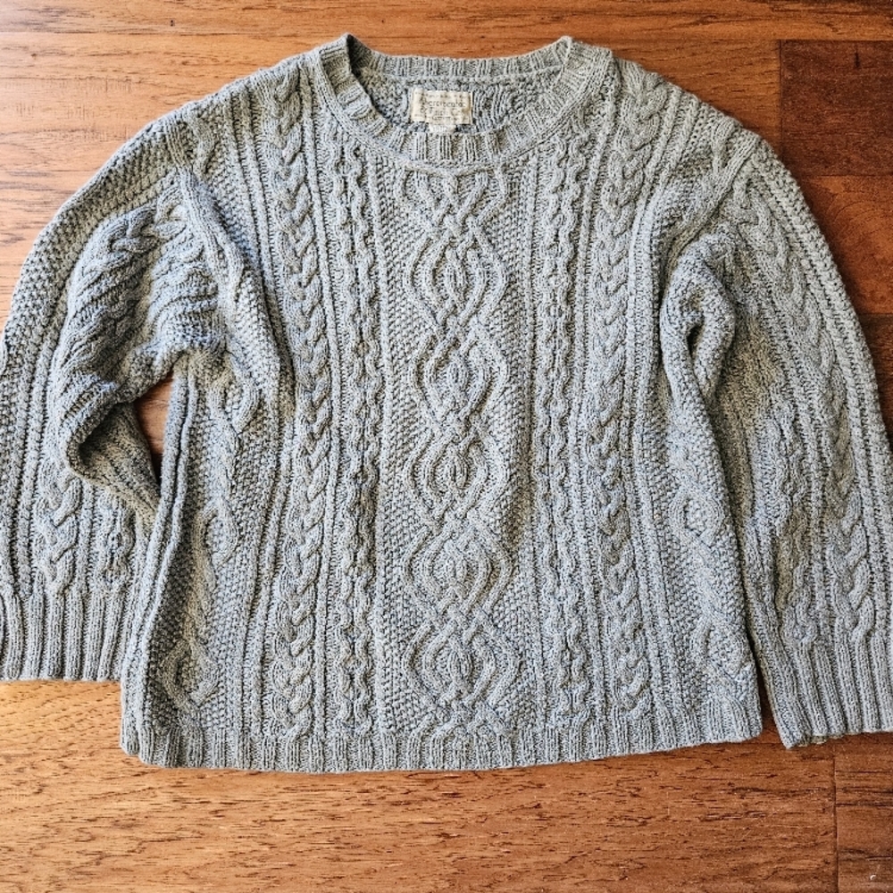 Abercrombie and Fitch Green Gray Cable Knit Sweater